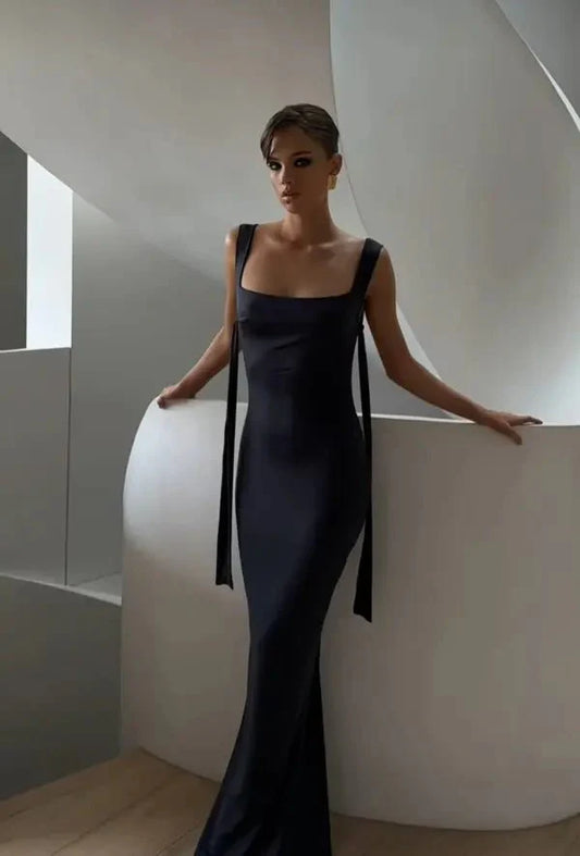 Effie Kats Helena Gown - Black